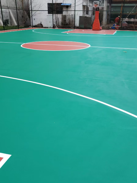 吉水 球场长期使用易出现地面开裂